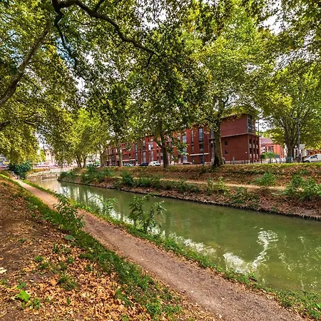 Canal Du Midi Terrasse Parking Hyper Centre