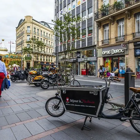 Canal Du Midi Terrasse Parking Hyper Centre